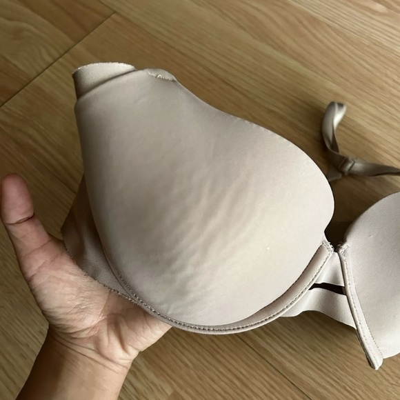 Warner’s Nude Wired Bra 34C - Picture 5 of 10